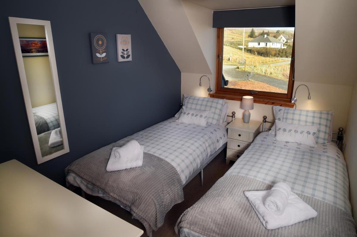 Rowan Cottage Self Catering Portree Exteriör bild